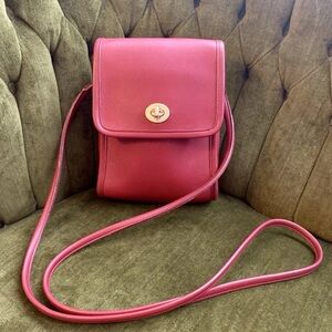 Vintage Coach Deep Red Leather Scooter Crossbody Bag G1P-9893